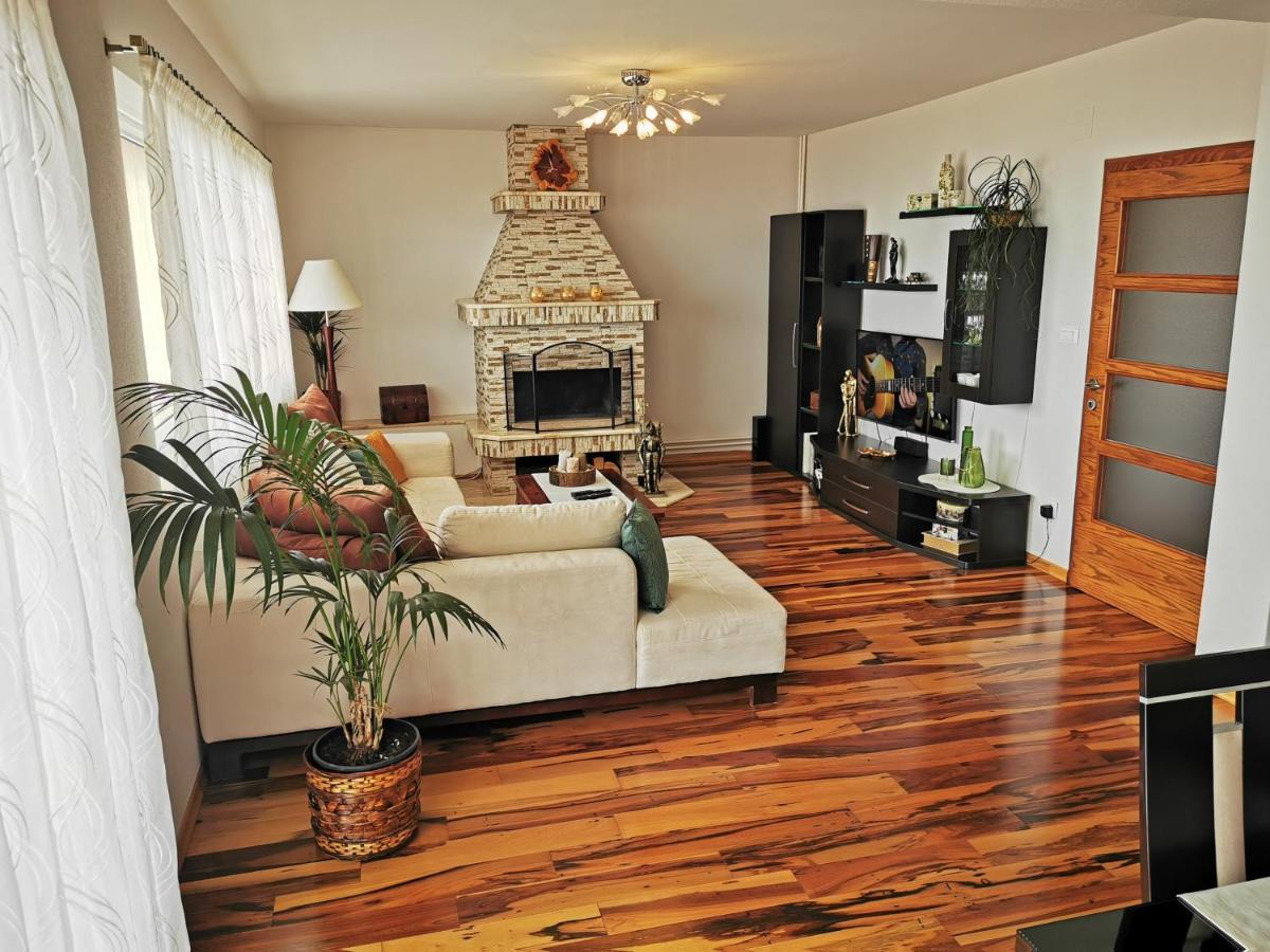 Deak Apartment